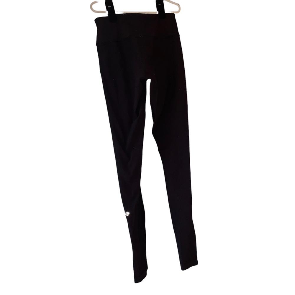 Black lululemon leggings